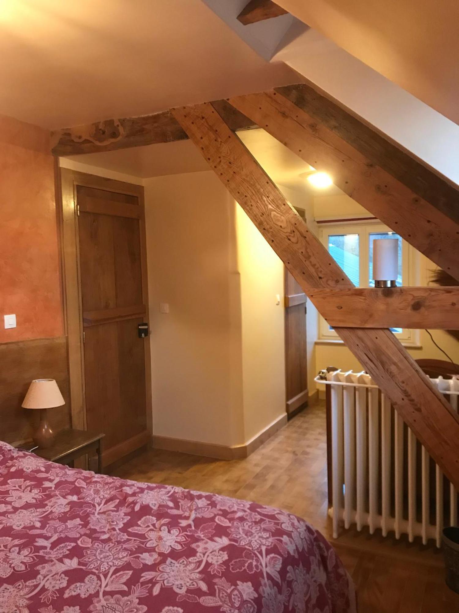 La Nesliere Chambres D'Hotes Bio Saint-Symphorien-des-Monts エクステリア 写真