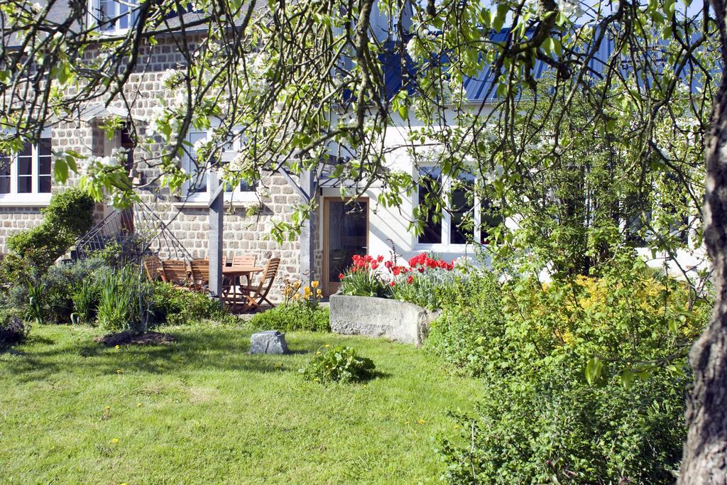 La Nesliere Chambres D'Hotes Bio Saint-Symphorien-des-Monts エクステリア 写真